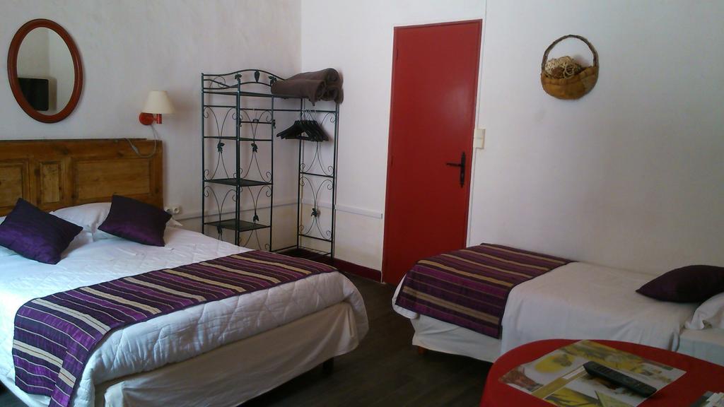Auberge Cocagne Aveze  Room photo